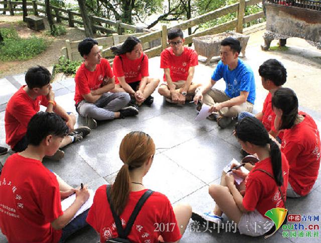 365英国上市官网志愿者探访老街 为灾后修复建言献策